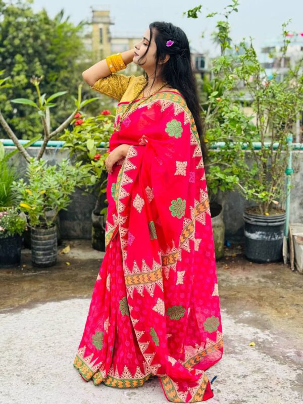 Exclusive Design Screen-Print Saree