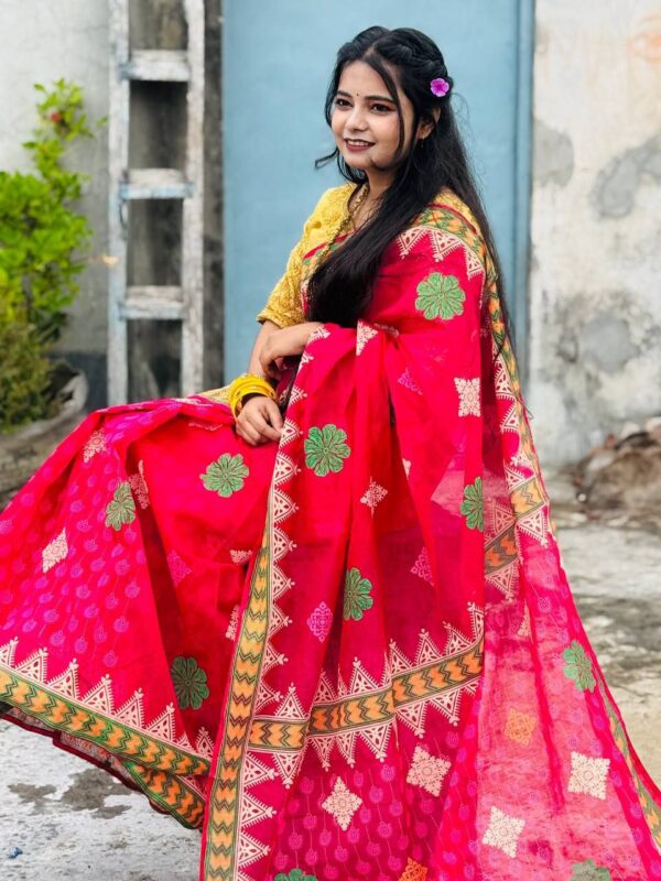Exclusive Design Screen-Print Saree