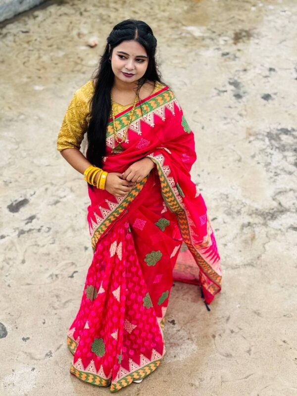 Exclusive Design Screen-Print Saree