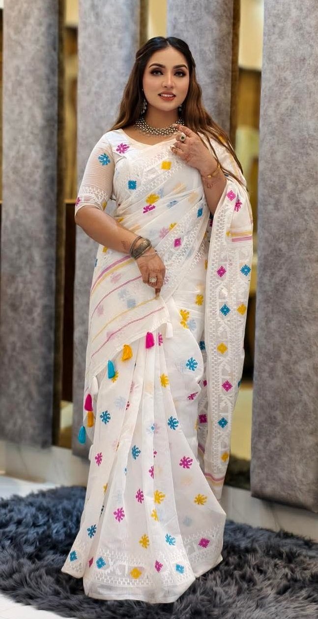 প্রিমিয়াম কোয়ালিটির জামদানী মোটিভ হাফ সিল্ক স্কিন প্রিন্ট শাড়ি + ব্লাউজ পিচ সহ (code-39) - Image 3